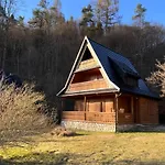 Drewniany Bb Nad Rzeka بيت خشبي Powrożnik