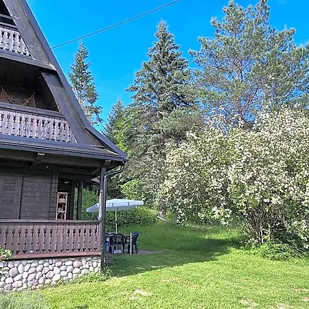 Drewniany Bb Nad Rzeka Lodge *